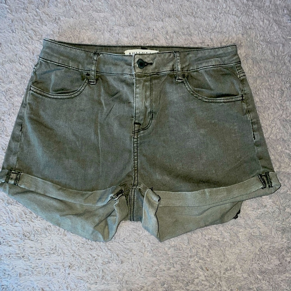 🔮 3/$15! Bullhead Gray Super Stretch Shorty Short. Size 29